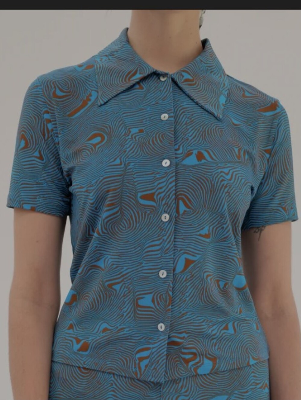 Paloma Wool• The ReginaTeal & Brown Abstract Mosaic Psychedelic Button-Up. Sz S